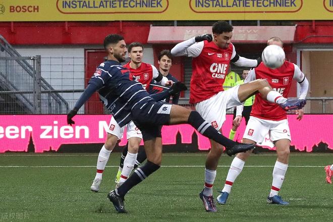 格子通过中 格子通过中